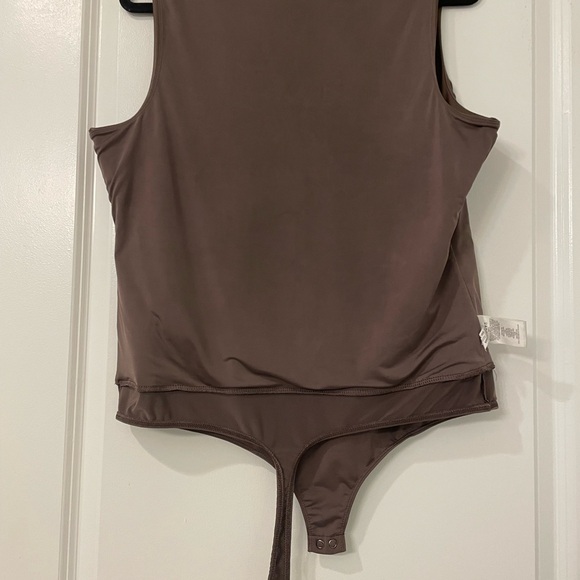 Express Body Contour Faux Leather bodysuit. - Picture 8 of 10
